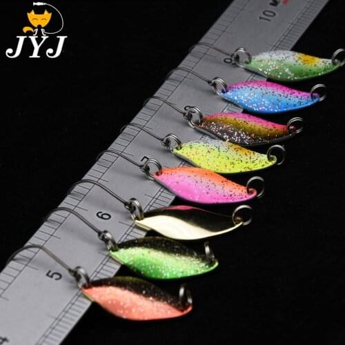 8pcs 3cm 2.5g 2.7g cooper fishing tackle spoon lure spinner lure baits sequins spinner set