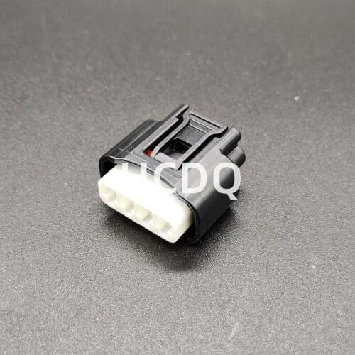 The original 90980-11885 4PIN Female automobile connector plug shell and terminal are supplied from stock