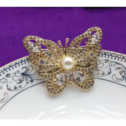 Butterfly shape zircon brooch women golden zircon butterfly brooch and brooch pearl wedding bridal wedding decoration
