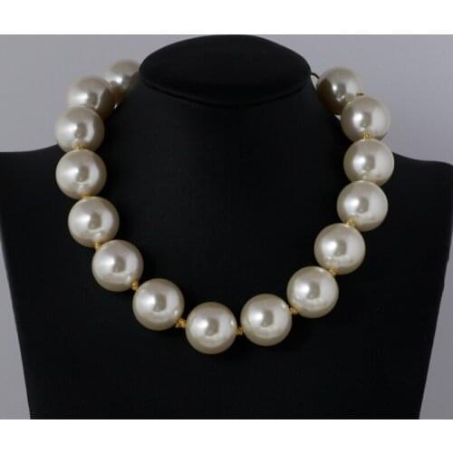 Exquisite elegant large round pearl lady temperament Necklace light luxury noble atmosphere neck chain spot
