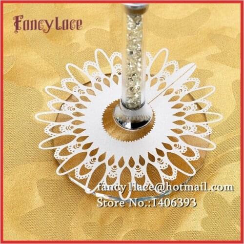 2018 New Item Laser Cut Paper Flower Wine Claim Cup Card Wine Glass Cards Wedding Table Decorations 20 colors Can Be Chose 50pcs