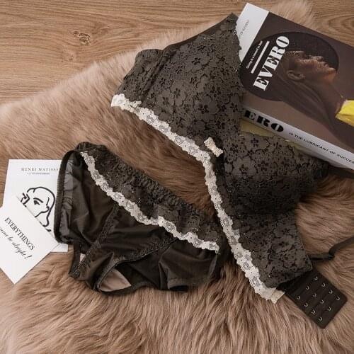 Wriufred Comfortable girls' underwear set without steel ring push up women bra sets top thin bottom thick lingerie panty set