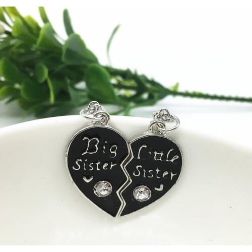 Big / Little Sister Sisters Two Heart-Shaped Necklace Broken Heart Necklace Foreign Trade Hot Models