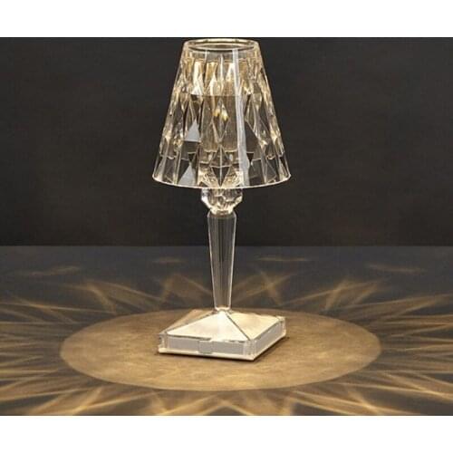 Post Modern Minimalist Table Lamp Home Decor USB Charging Bedside Bedroom Living Room Hall Night Light Creative Desk Lighting