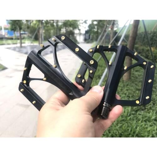 Mountain Bike Pedals Platform Bicycle Flat Alloy Pedals 9/16" Sealed Bearings Pedals Non-Slip Alloy Flat Pedals