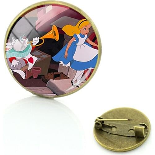 Disney Animation Fashion Taste Exquisite Brooch Alice In Wonderland Pin Round Glass Fashion Vintage Boutique Jewelry Men Women