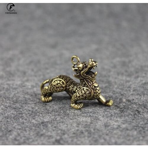 Retro Copper Chinese Auspicious Kirin Feng Shui Wealth Ornament Brass Tea Pet Home Decor Desktop Decoration for Living Room Craf