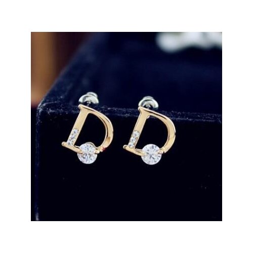 Wholesale Letter D Crystal Zircon Cut Ear Stud Earrings Burst Beauty Nightclub Ornament Womens Crystal Earrings Wholesale