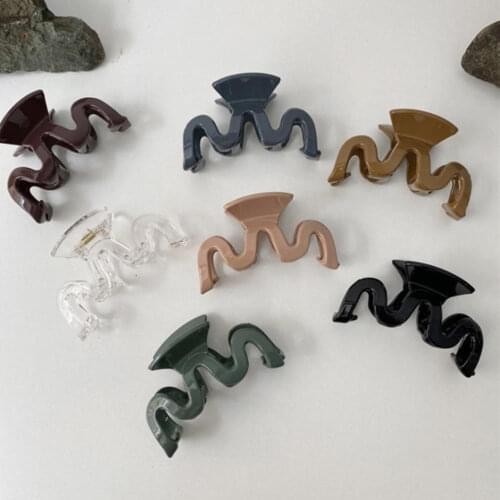 Women Girls Geometric Hair Claw Clamps Metal Hair Crab Moon Shape Hair Claw Clip Solid Color Hairpin Large Size Hair Accessories