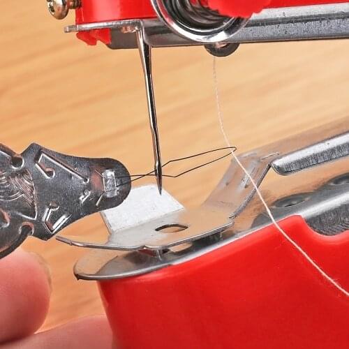1pc Portable Mini Manual Sewing Machine Simple Operation Sewing Tools Sewing Cloth Fabric Handy Needlework Tool