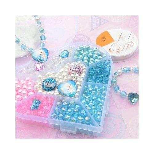 Princess childrens handmade beaded jewelry DIY little girl playing bracelet necklace wearing beads childrens toys birthday gif