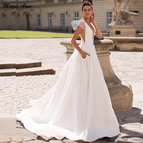 Magic Awn Gorgeous Princess Wedding Dresses 2021 3D Flowers Appliques Cap Sleeves Boho Wedding Party Gowns Lace Up Back Mariage