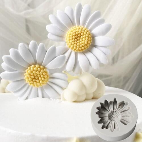 Daisy Chamomile Flower Silicone Mold Car Aromatherapy Epoxy Handmade Soap Candle Mold DIY Decoration Mold M2768