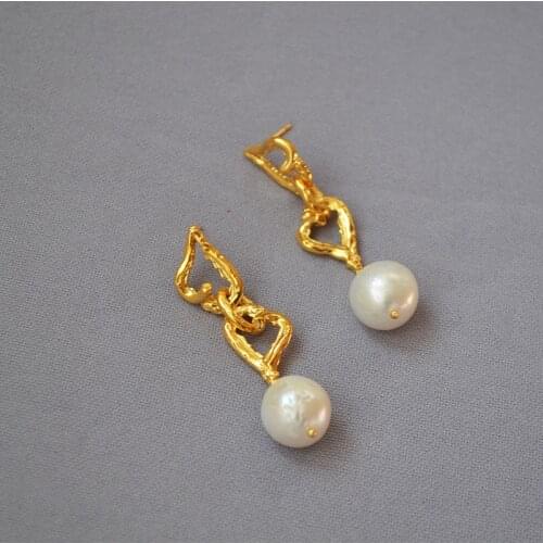 Gold color baroque freshwater pearl earrings individuality vintage drop dangle earring fashion jewelry New Arrival High Quality