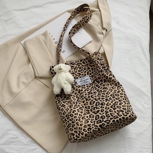 Large Capacity Leopard Print Nylon Cloth Bag Female 2021 New Fashion Student Carrying Bucket Bag Simple One-shoulder Armpit Bag