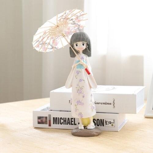 Creative cute girl resin figure statue decoration modern home decoration crafts girl heart sweet gift home decor anime decor