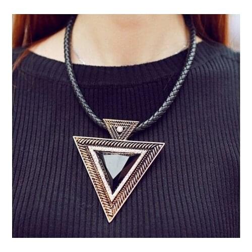 New fashion leather cord triangle clavicle necklace resin choker pendent necklaces and pendants popular necklace unusual jewelry