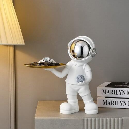 Modern Home Decoration Astronaut Miniature Metal Tray Resin Spaceman Figurines Living Room Decoration Entrance Key Storage Gift