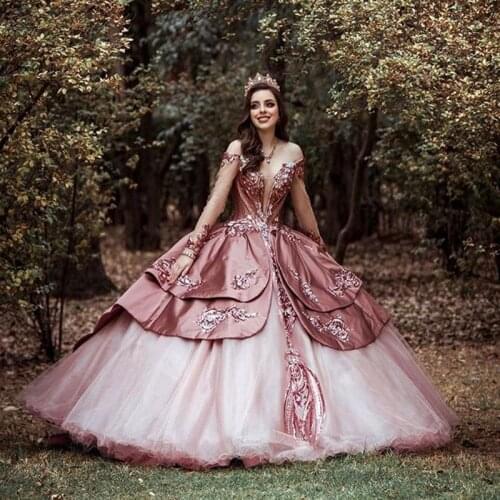 Sequin Embroidered Ball Gown Quinceanera Dresses Off The Shoulder Neck Tiered Sweet 16 Dress Long Sleeves Girl Party Gowns
