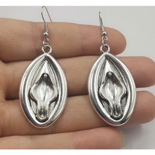 Metal Carving To Attract Gifts for Hanging Female Genitals Earring Customizable Earring Pendant Female Genital Gift Jewelry