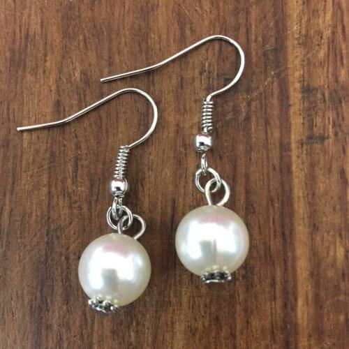 Vintage creative pearl earrings pendant earrings gift for mother jewelry earrings ladies hoop earrings gift