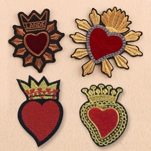 50pcs/lot Embroidery Patches Clothing Decoration Accessories Gold Red Love Heart Diy Iron Heat Transfer Applique