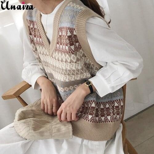 Unaiza Casual Female Sweater College Style V-neck Snowflake Vest Female Pullover Sleeveless Retro Color Matching Outer Sweater