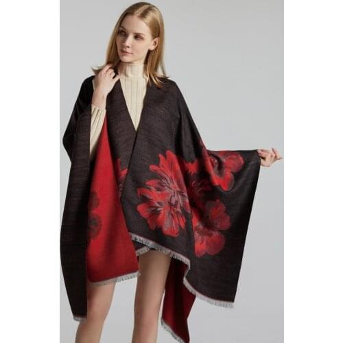 Poncho Capes Autumn Winter Women Outwear Oversized Knitted Artificial Cashmere Shawl Cardigans Sweater Coat Luxury Cloak Travel