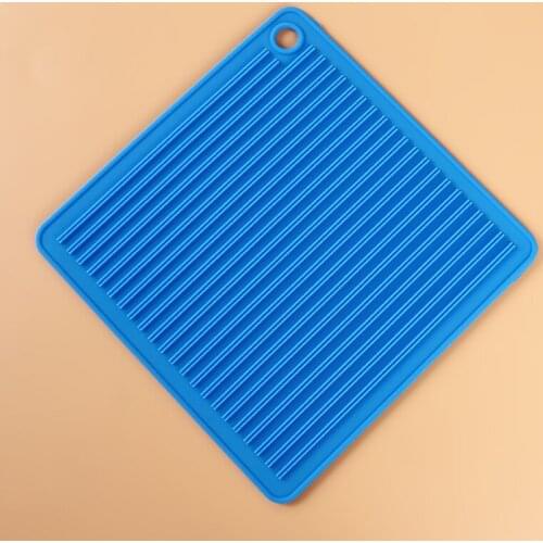 Hot Sell Silicone Insulation Anti-hot Placemat Solid Square Anti-hot Non-slip Coasters Silicone Heat Resistant Kitchen Mats Pads