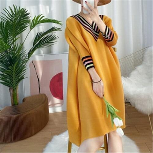 Spring Miyake Pleated loose large size 45-85KG fashion slim dress three-quarter sleeves V-neck dress aesthetic stripe clothes