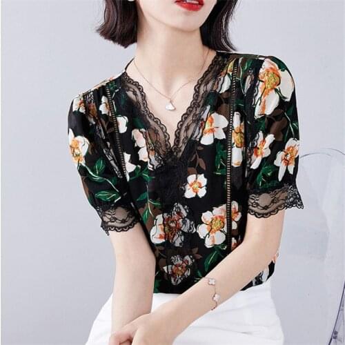 Chiffon Summer Shirts Women Short Sleeve Lace Splice Casual Blouses Loose Elegant V-Neck Print Tops Blusas MM0443