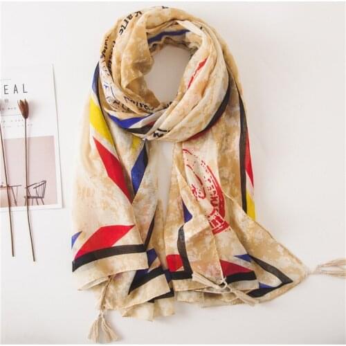 2018 Fashion Stamp Pattern Tassel Shawls And Scarves Ombre Letter Print Tassel Wrap Hijab Free Shipping