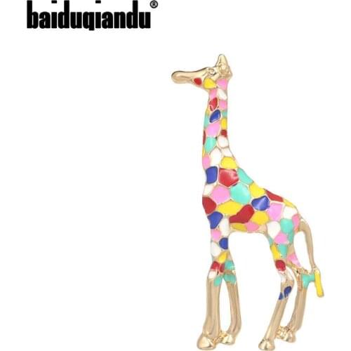 Baiduqiandu Colorful Enamel Giraffe Brooches for Women Cute Animal Pins Clothing Bag or Hats Ornament Jewelry Gifts