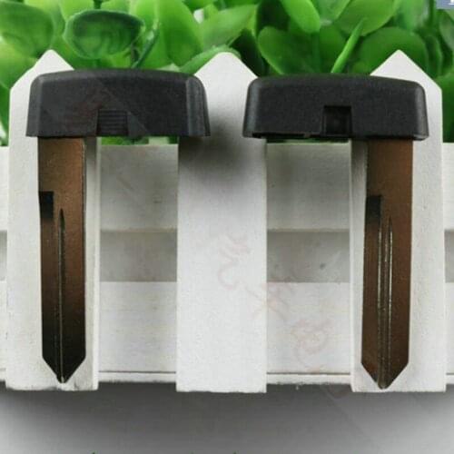 DAKATU Replacement Emergency insert key blade for Lincoln MKT Smart Remote key blade