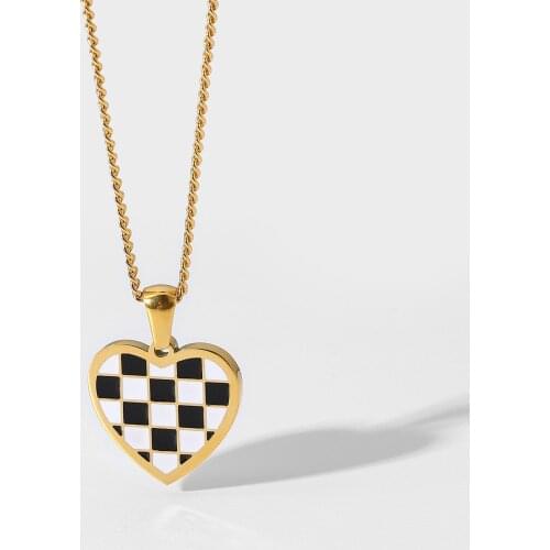 2021 New Arrival 18k Gold Plated Stainless Steel Party Jewelry love heart chess Plaid pendant necklace for Women