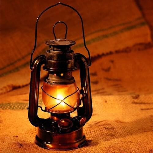28cm, 24cm, or 19.5cm Vintage Kerosene Lamp Mastlight Lantern Reminisced Camping Lights Outdoor Tent Light Emergency Portable