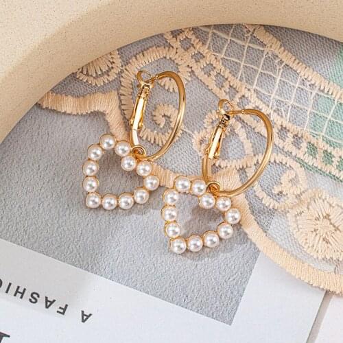 Fashion Simple Pearl Heart Earrings for Women Gold Round Hanging Earrings 2021 Trend Party Female Wedding Modern Jewelry Gifts