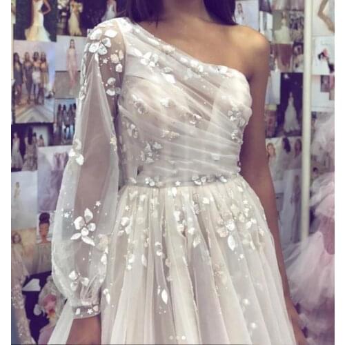 Romantic Unique One Shoulder Wedding Dress Elegant Tulle 3D Flowers A Line Bridal Wedding Gowns With Sleeves Custom Made