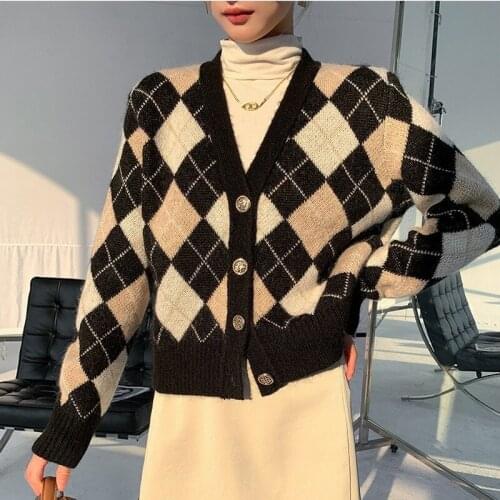 QingWen French Retro Black White Lattice Knitted Cardigan Women Fall Loose V-neck Sweater Jacket Pull Top blusa de frio feminina