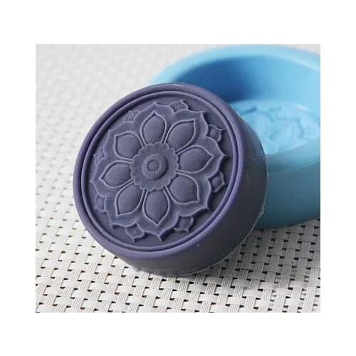 Silicon Soap Mold Round Flower Shaped Essential Oil Soap Mold Soap Mould Aroma Stone Moulds Moulds Handmade DIY Craft Silicone