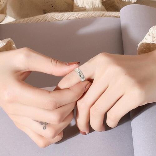 Two-color honeycomb ring J6H5