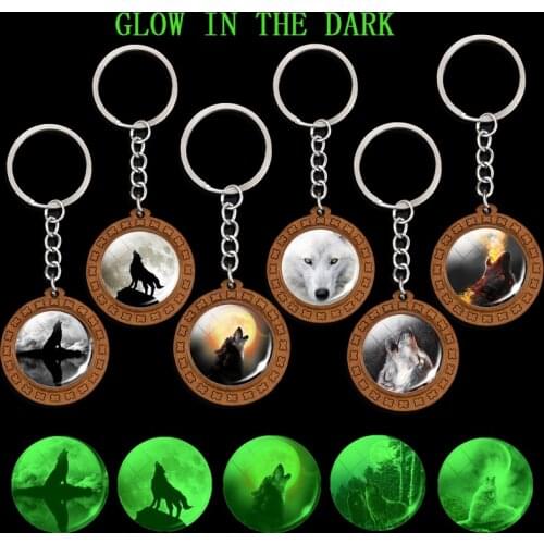 Luminous Wolf Keychain Wooden Handmade Key Chain Kryringa Bohemia Long Chains Pendant Keyholder Glow in The Dark Glass Jewelry