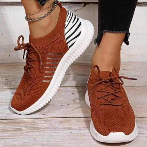 Fashion New Women Sneakers Outdoor Lightweight Female Running Shoes Casual Mesh Breathable Solid Color Ladies Sports Shoes