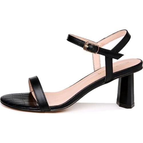 5090 Summer New Guciheaven Open Toe Thick Heel Sandals One-Line Buckle Solid Color Shoes