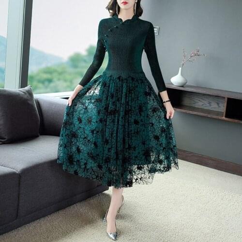 Retro Fashion Clothing 2021 Spring Autumn New Fold Velvet Mid-Length Slim Flower Lace Stitching Dress Women Elegant Vestido y897