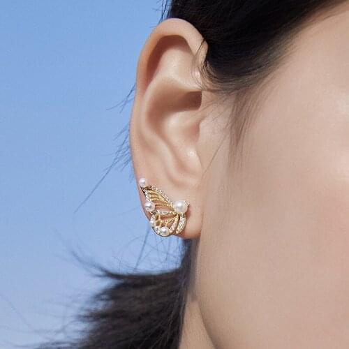 ZDMXJL New Trend High Class Women Earring Little Fine Rhinestone Pearl Butterfly Ear Stud Earrings Bride Wedding Jewelry Gifts
