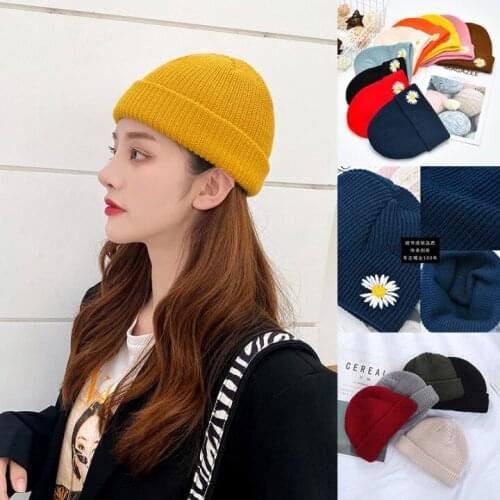 Mens and womens black eaves-free hat 2020 winter mens hat ladies eaves-free hat ladies in-hooded solid-color knitted hat