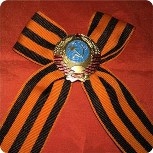 Russian red square souvenir, victory day corsage, miniature
