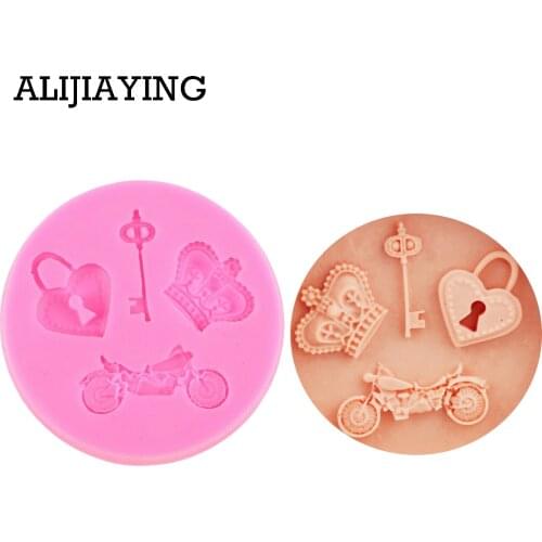 M0437 1Pcs Motorcycle Key Crown Love lock shape cooking tools silicone mold fondant DIY cake decoration sugar baking mould