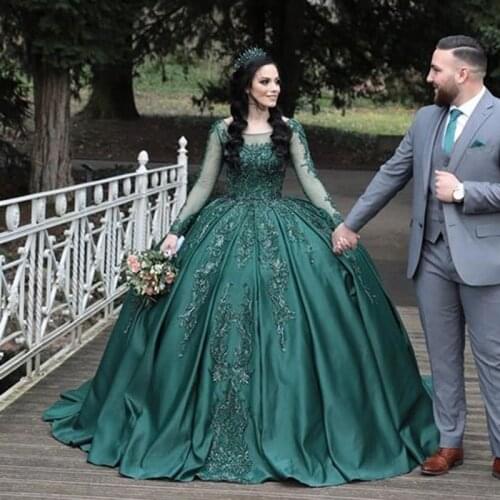 Dark Green Vintage Wedding Dress Arabic Long Sleeve Sheer Scoop Neck Beaded Lace Appliques Satin Bridal Gowns Open Back Lace up